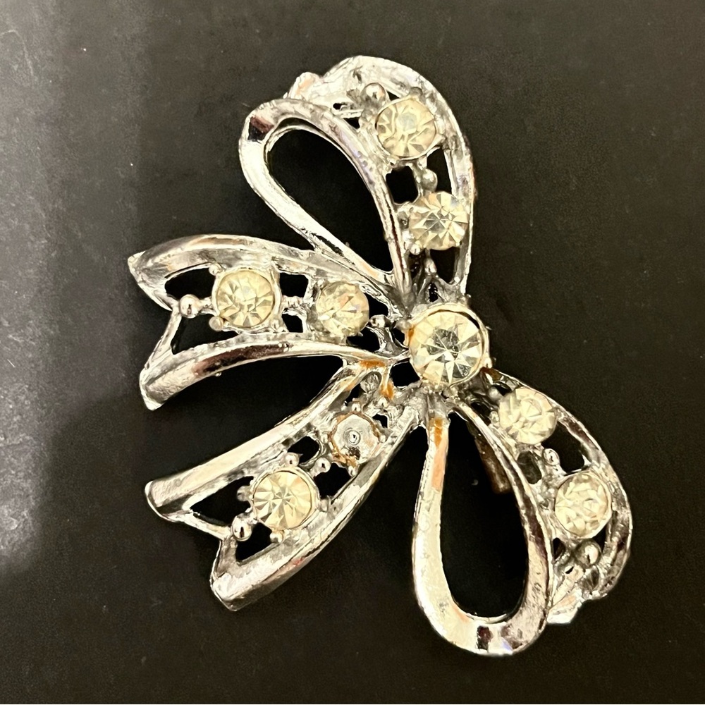 Vintage Rhinestone Bow Pin Brooch - Picture 2 of 4
